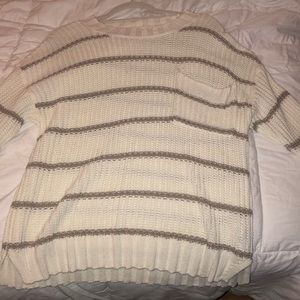 Adorable American Eagle sweater